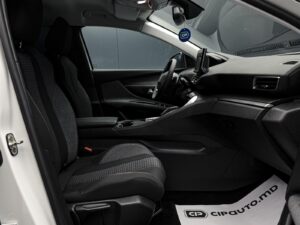 Peugeot 3008 2021 6/14