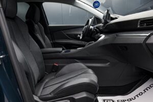 Peugeot 3008 2021 6/14