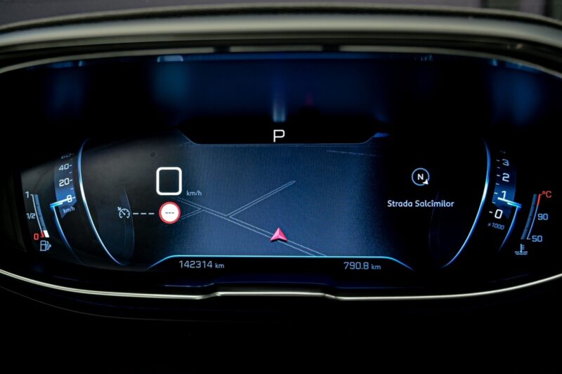 Peugeot 5008 2018 8/13