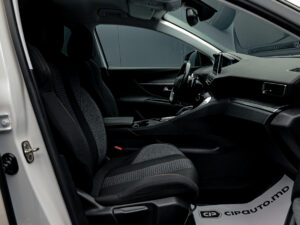 Peugeot 5008 2018 6/13