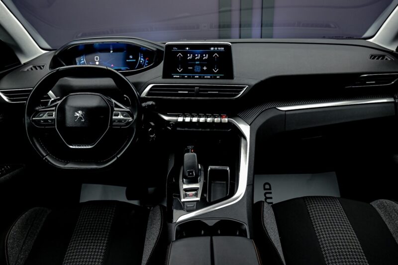 Peugeot 5008 2018 5/13