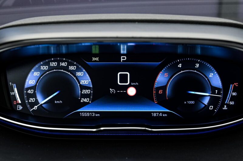 Peugeot 5008 2020 8/13