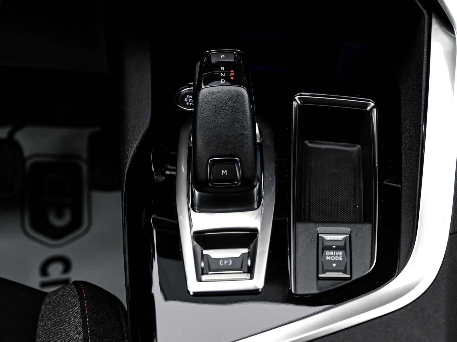 Peugeot 5008 2022 12/14