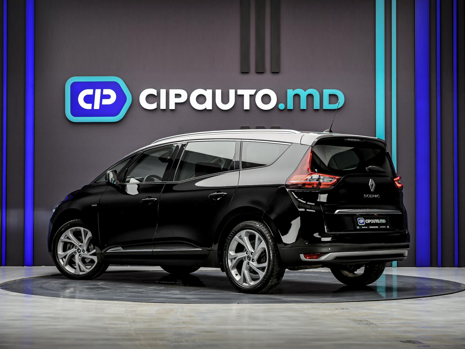 Renault Grand Scenic 2018 2/14