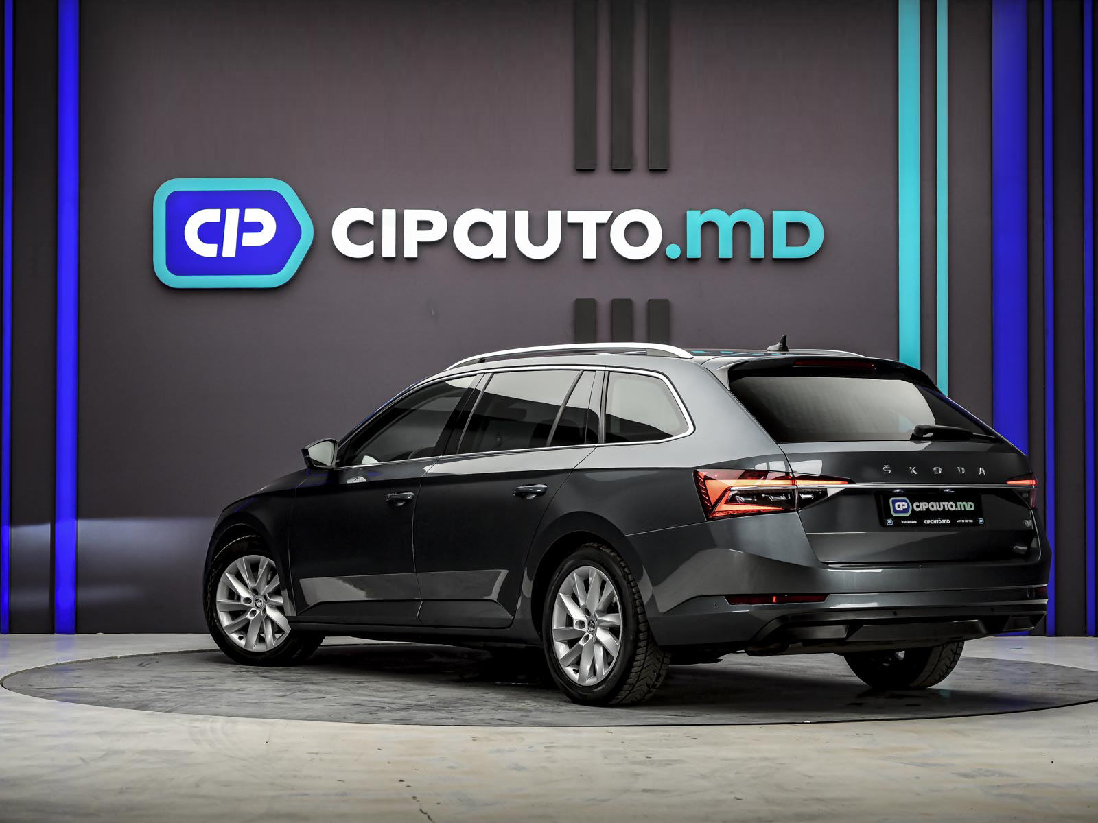 Skoda Superb iV2020 2/15