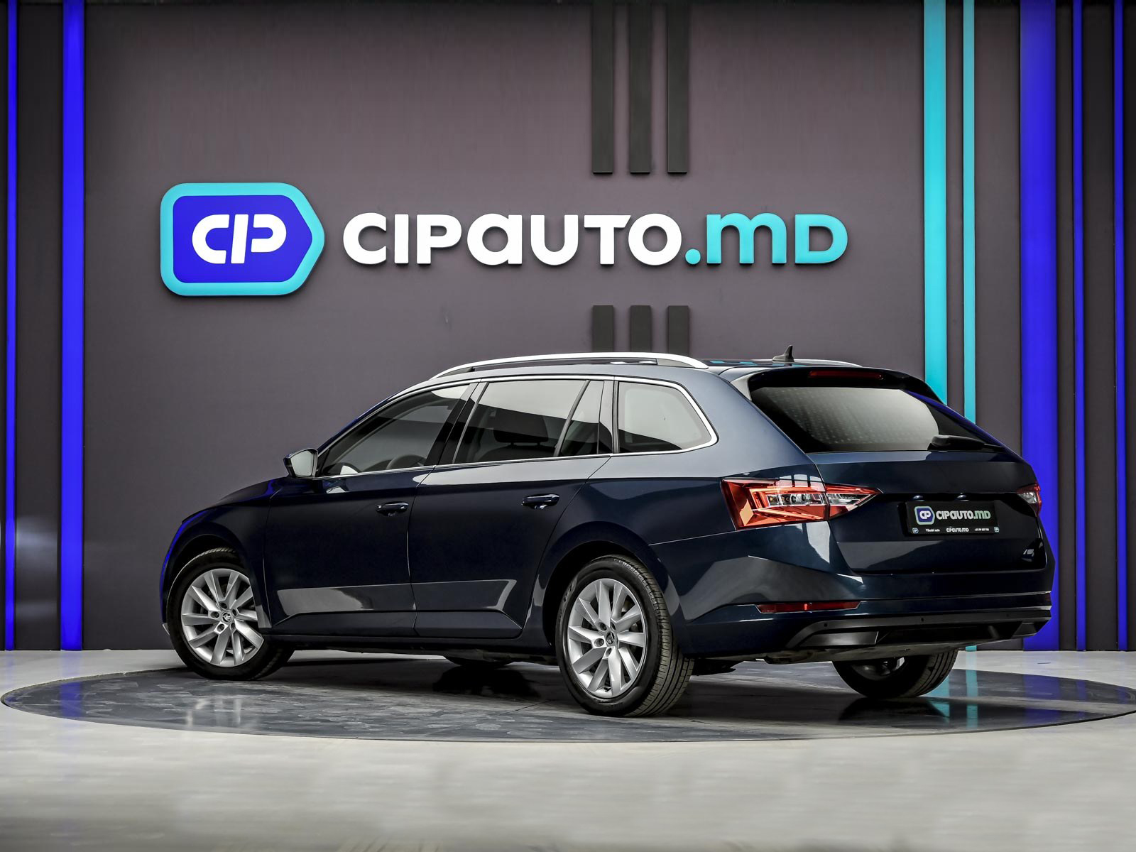 Skoda Superb 2020 2/15