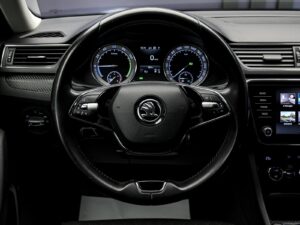 Skoda Superb 2021 9/13