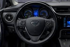 Toyota Auris 2016 9/13