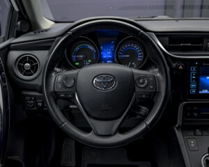 Toyota Auris 2016 9/13