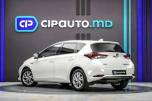 Toyota Auris 2016 2/13