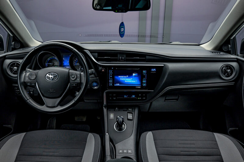 Toyota Auris 2016 5/13