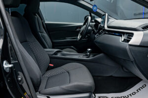 Toyota C-HR 2019 6/13