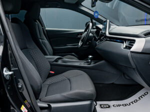 Toyota C-HR 2019 6/13