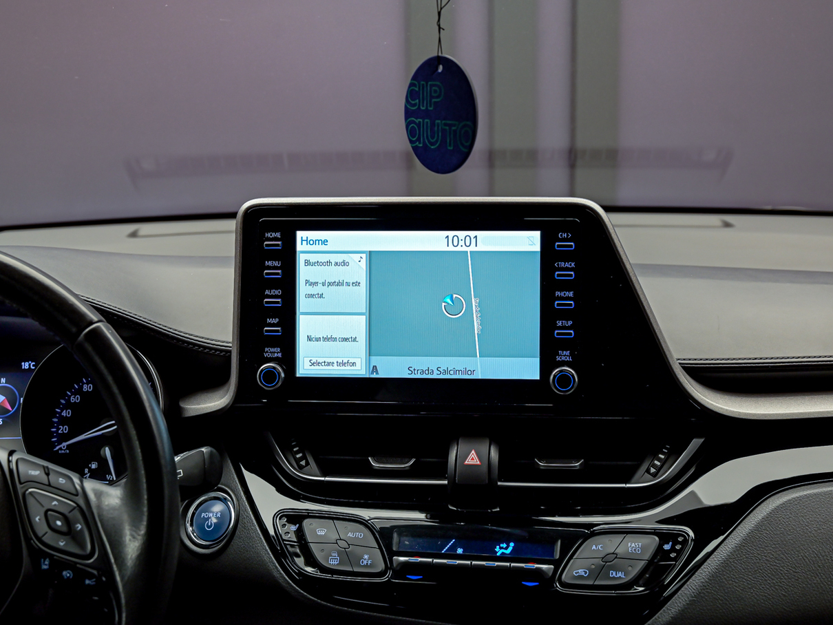 Toyota C-HR 2019 10/13