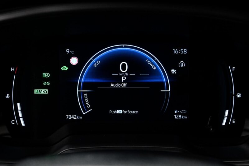 Toyota Corolla Cross 2025 8/13