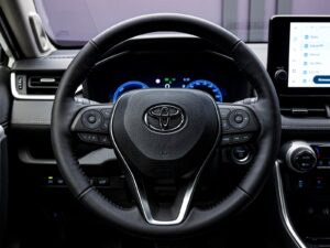 Toyota Rav 4 2025 9/16
