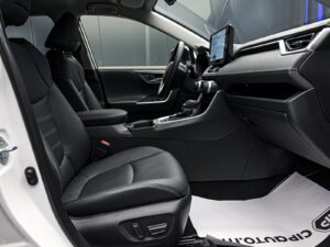 Toyota Rav 4 2025 6/16