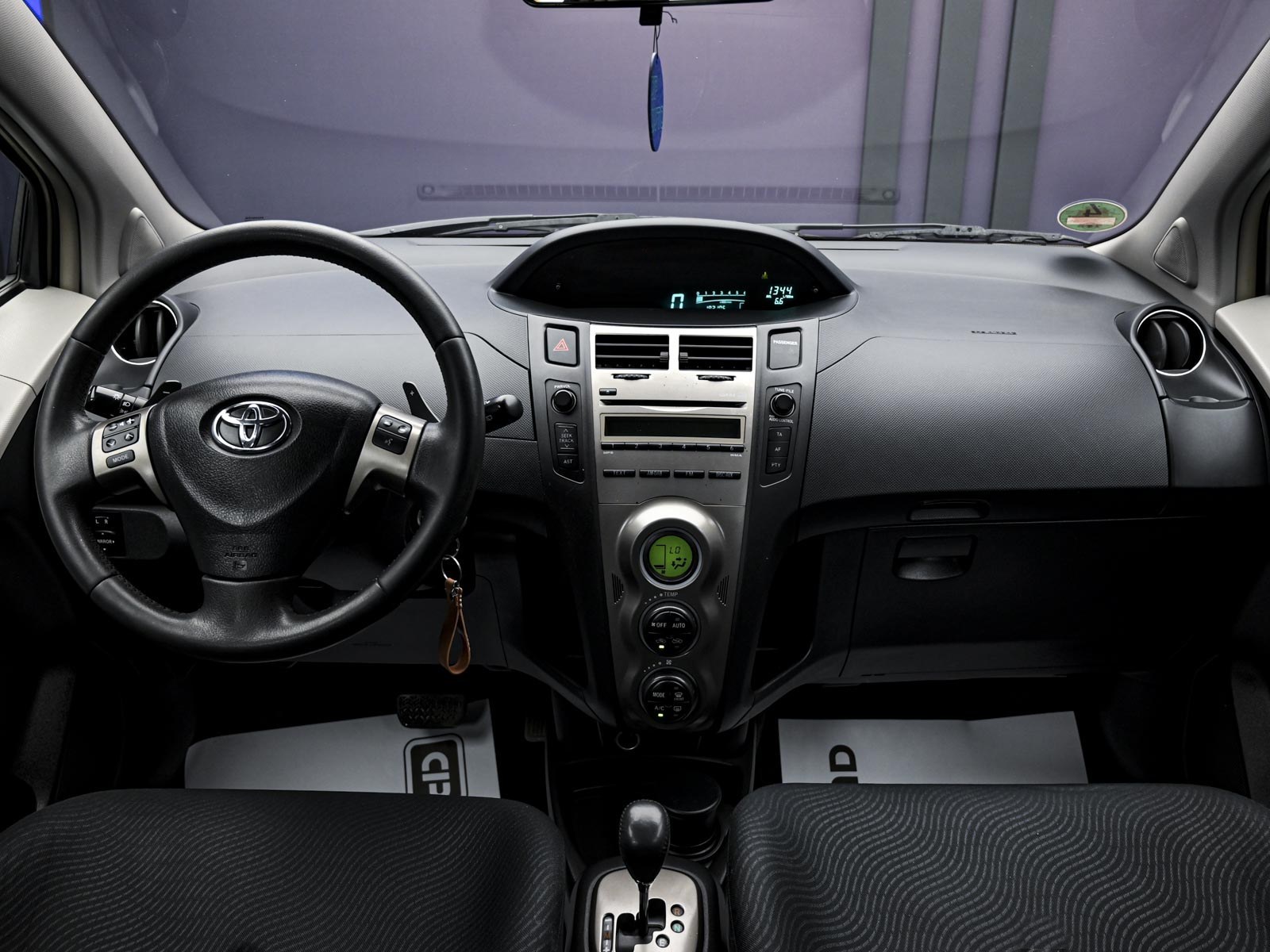 Toyota Yaris 2009 5/14