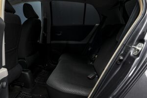 Toyota Yaris 2011 7/12