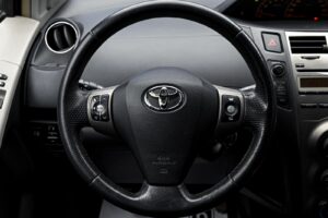 Toyota Yaris 2011 9/12