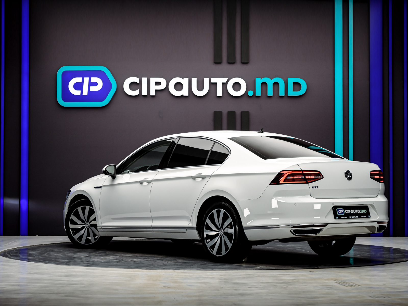 Volkswagen Passat GTE2017 2/13