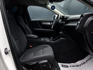 Volvo XC40 2021 6/13