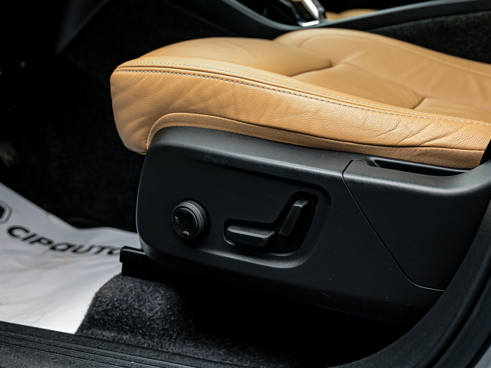 Volvo XC40 2021 12/15