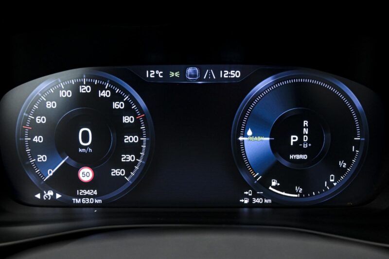 Volvo XC40 2021 8/14