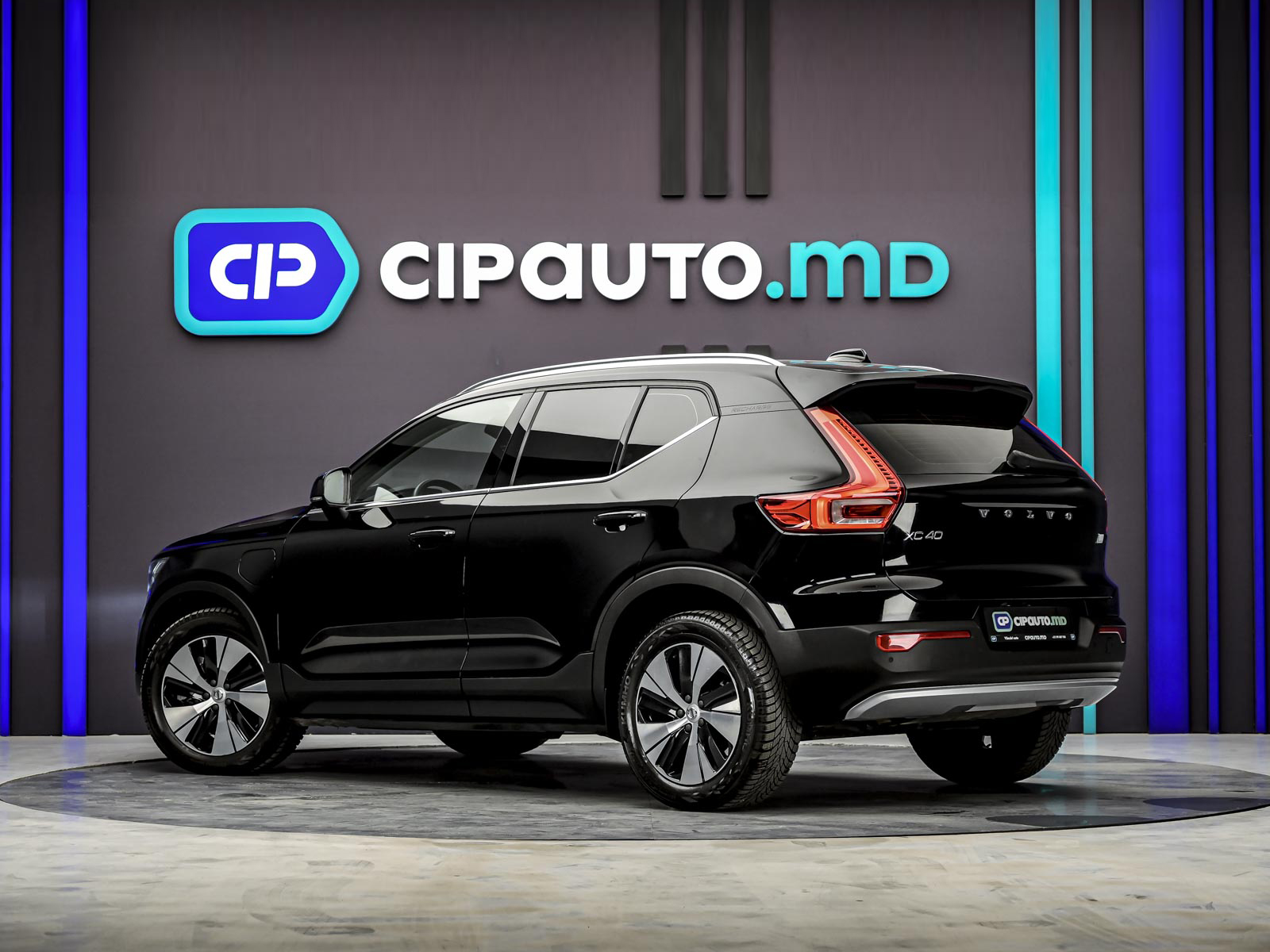 Volvo XC40 2021 2/13