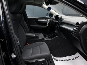 Volvo XC40 2021 6/13