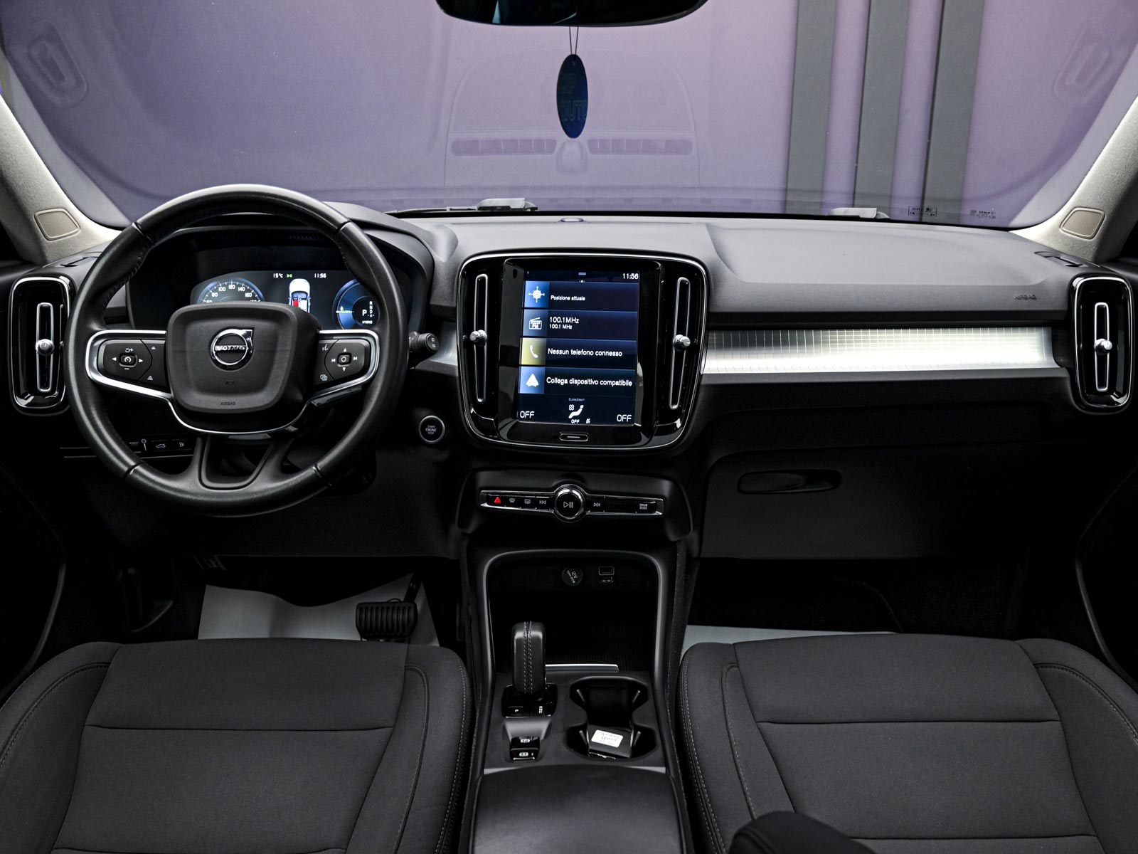 Volvo XC40 2021 5/13