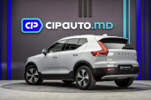Volvo XC40 2021 2/13