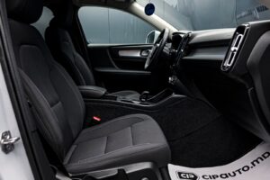 Volvo XC40 2021 6/13