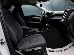 Volvo XC40 2021 6/13