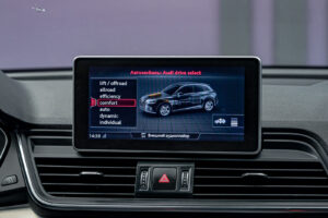 Audi Q5 50 TFSIe2020 10/15