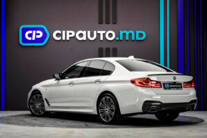 BMW 5 Series 520d2017 2/16