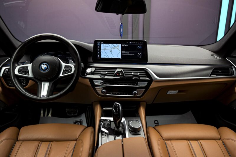 BMW 5 Series 530e2021 5/16