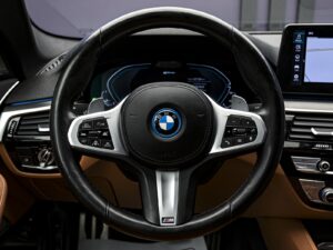 BMW 5 Series 530e2021 9/16
