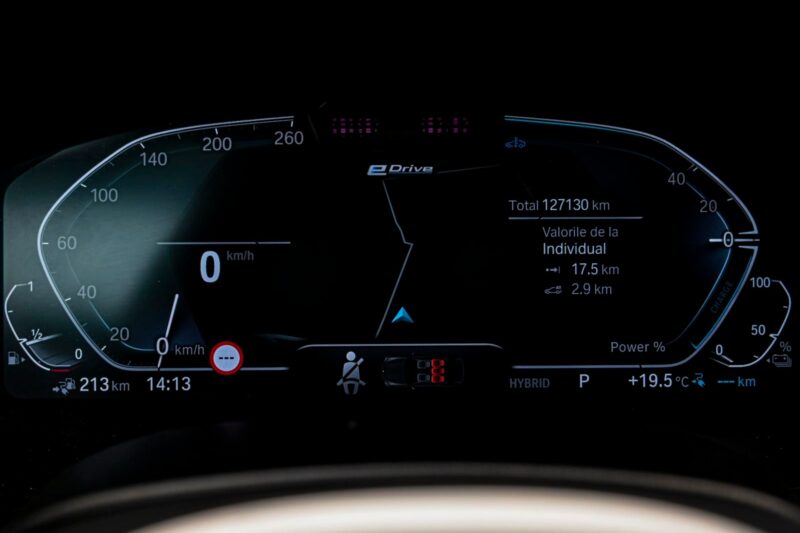BMW 5 Series 530e2021 8/16