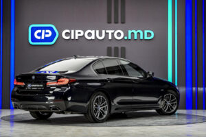 BMW 5 Series 530e2021 3/16