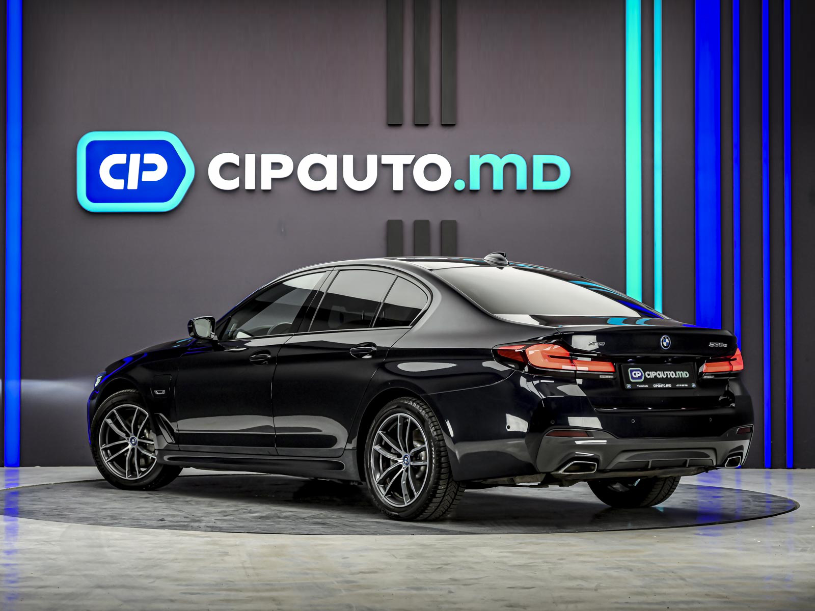 BMW 5 Series 530e2021 2/16