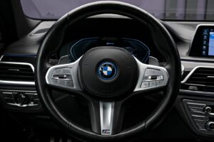 BMW 7 series 745e2021 9/113