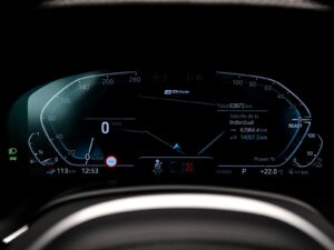 BMW 7 series 745e2021 8/113