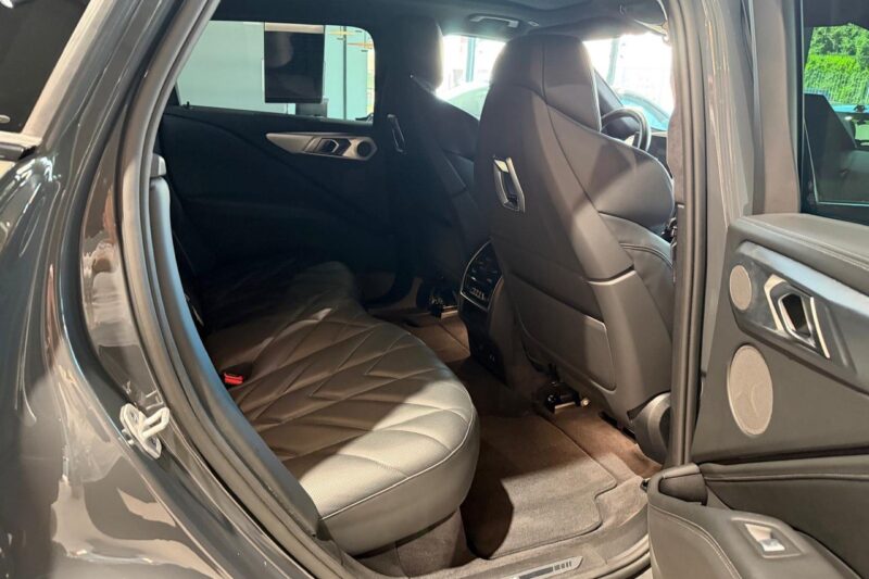 BMW XM 2024 8/16