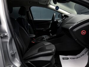 Ford Focus 2016 6/13