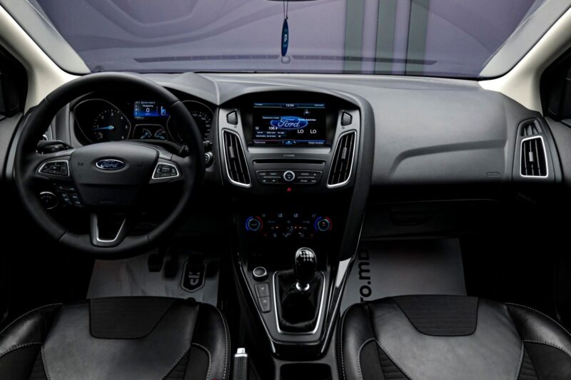 Ford Focus 2016 5/13