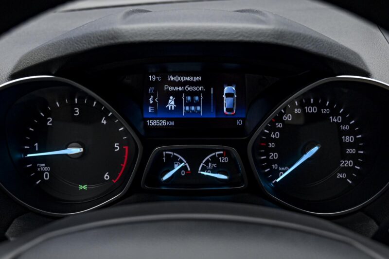 Ford Kuga 2019 8/13