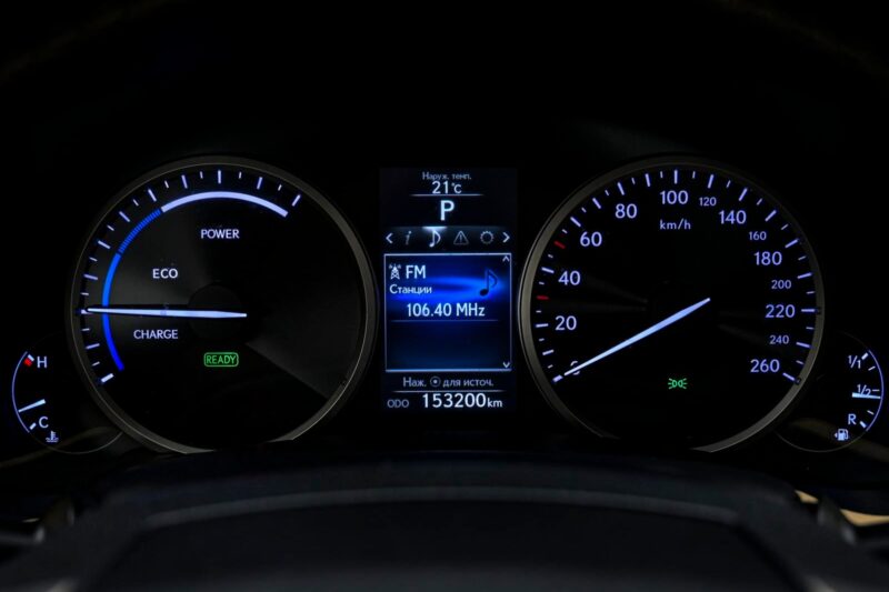 Lexus NX 300h2016 8/14