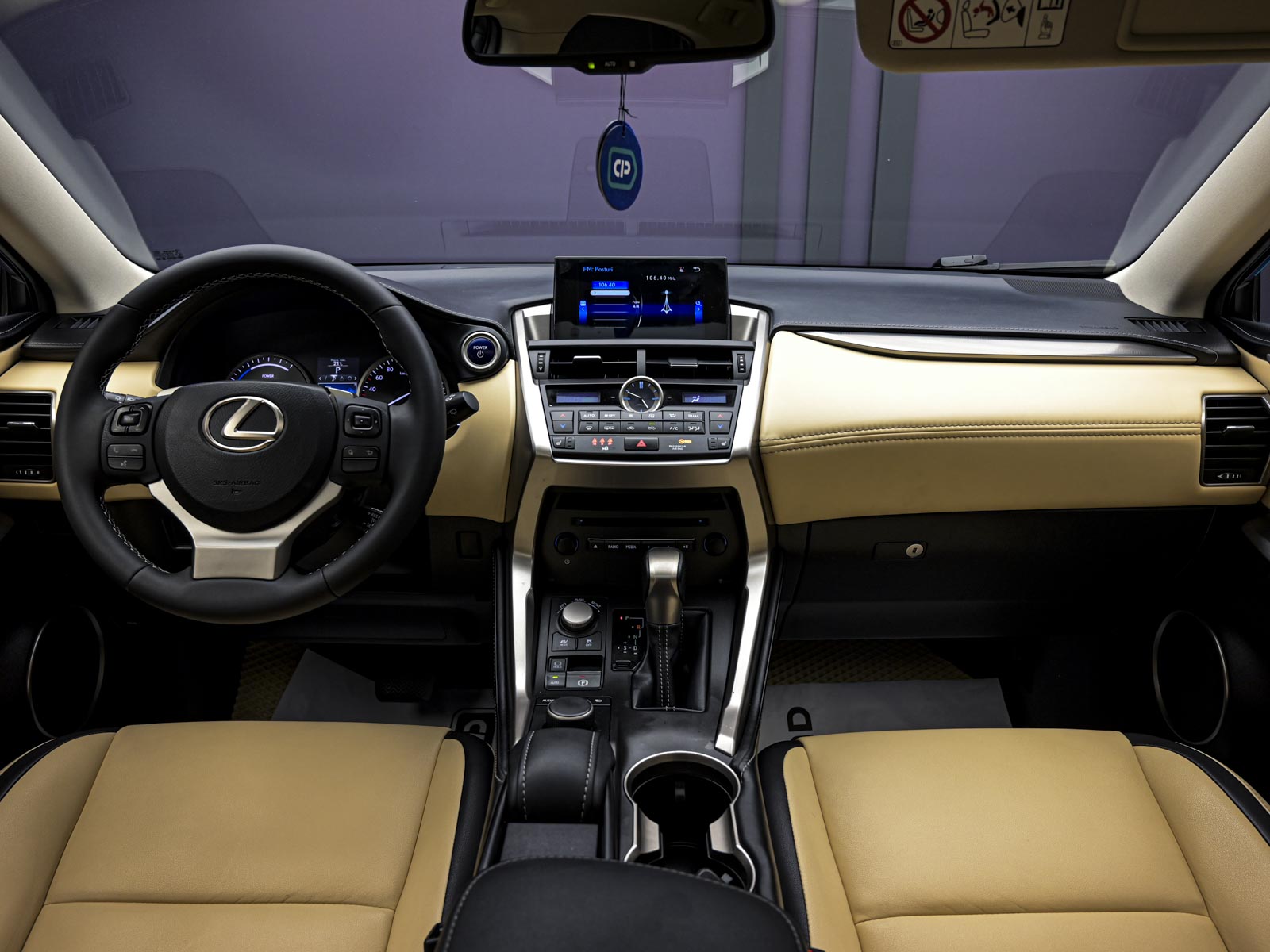 Lexus NX 300h2016 5/14