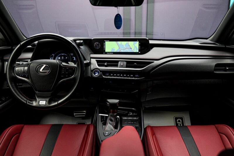 Lexus UX 250h 2019 5/15